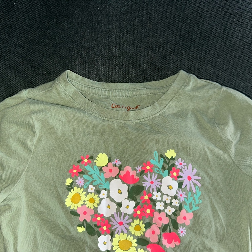 Cat & Jack Girls 4/5 T Shirt